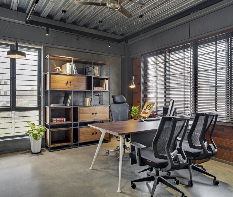 Designing a Modern Workspace: Function Meets Practical Execution